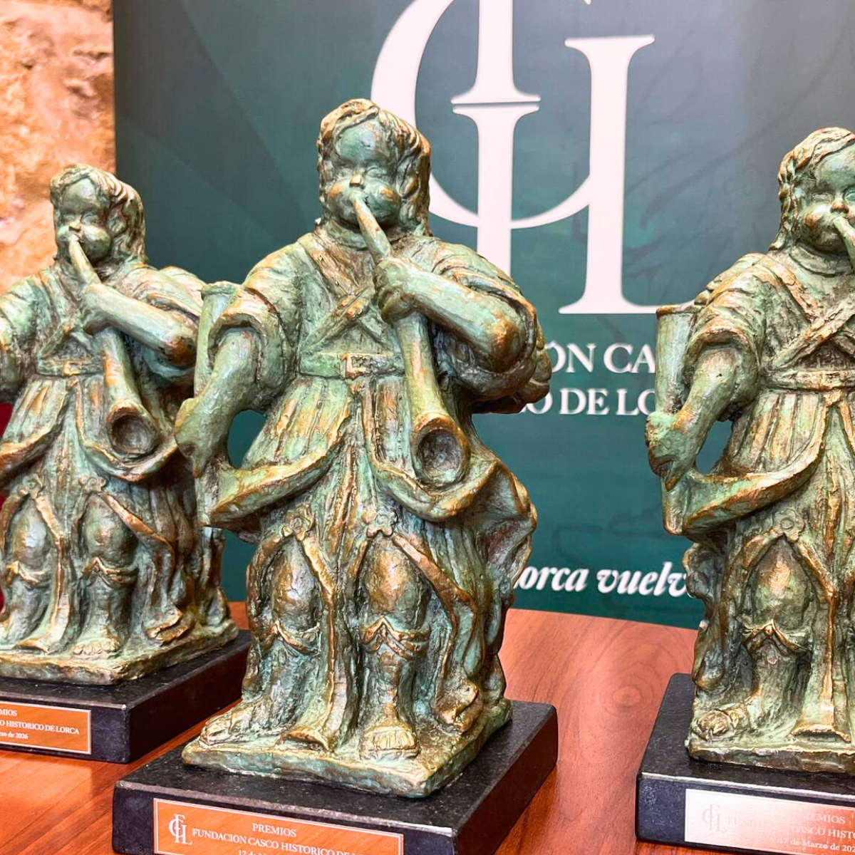 Presentación de los "angelotes de la fama" de este año, galardones en bronce de los "V Premios Casco Histórico de Lorca"